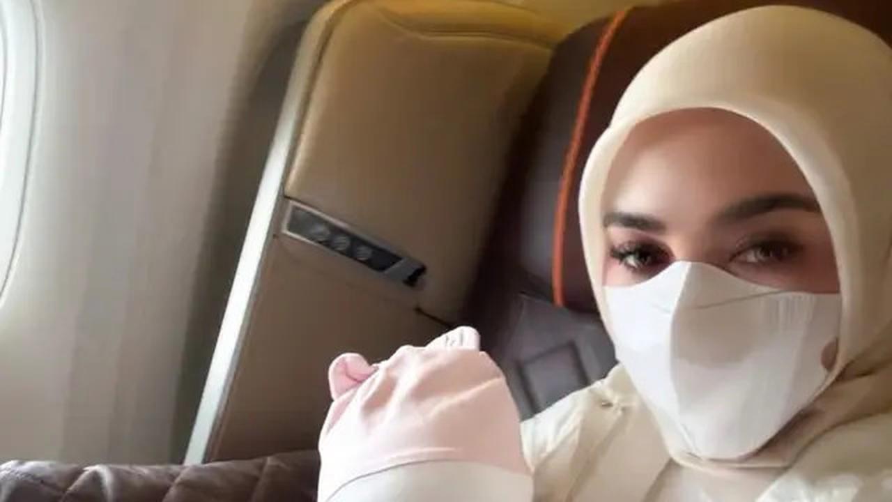 Model Baju Bayi Baby R Anak Syahrini saat Rayakan Idul Adha 2025 di Tokyo, Tampil Manis dan Berkelas