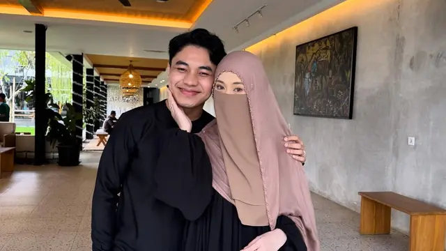 Fiki Naki dan Tinandrose