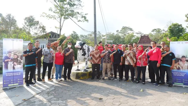 Kementan RI dukung Sarihusada yang mengadakan lokakarya turut dihadiri pemerintah pusat dan pemerintah daerah untuk pendanaan, pengelolaan bisnis, dan peningkatan pengetahuan, peternak sapi perah.