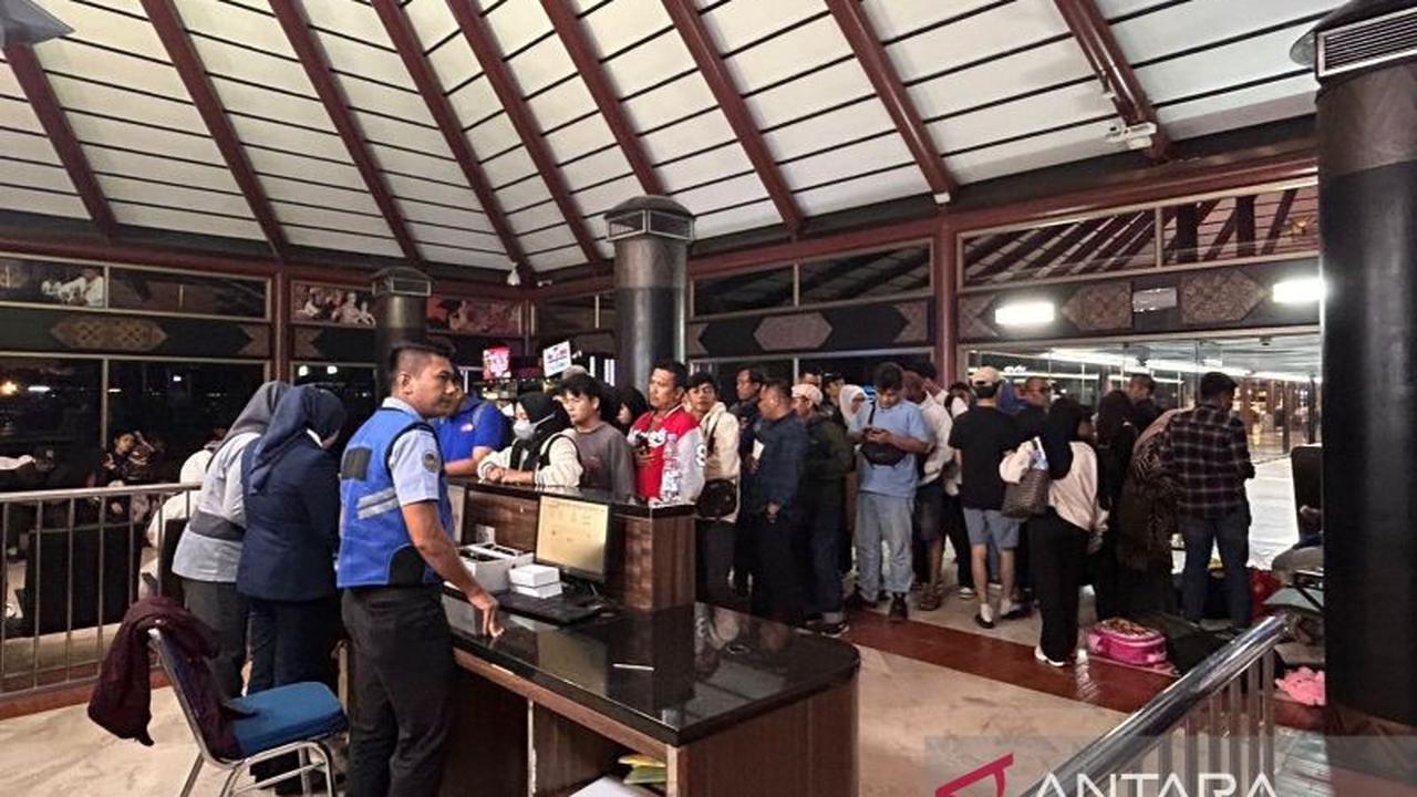 Ratusan Penumpang Super Air Jet Delay Beruntun di Soetta, Tujuan Padang Tertahan Belasan Jam