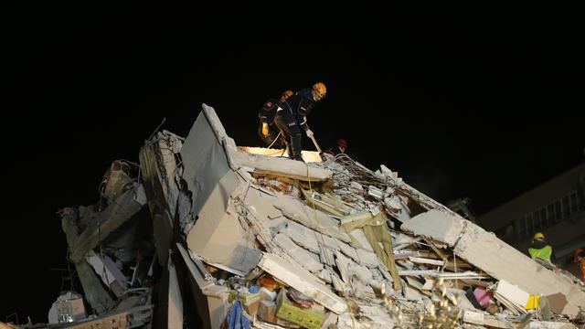 Gempa Turki Bulan Sabit Merah Terjunkan Personel Dan Relawan Global Liputan6 Com