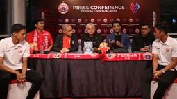 Founder of Virtualness, Saurabh Doshi memberikan keterangan saat konferensi pers Persija X Virtualness di Persija Store, Plaza Festival, Kuningan, Jakarta, Kamis (27/07/2023). (Bola.com/Bagaskara Lazuardi)