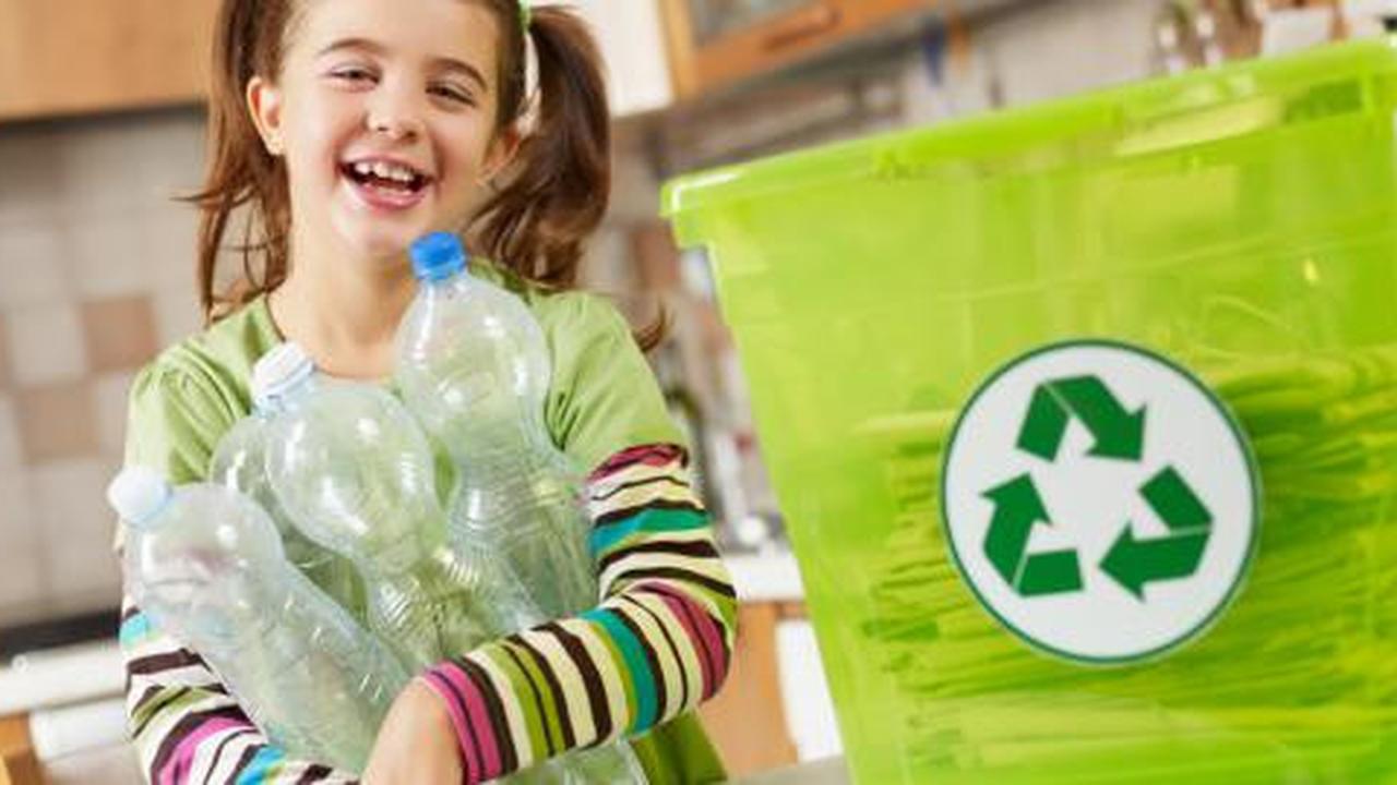 Ingin anak sehat? Tinggalkan botol plastik!