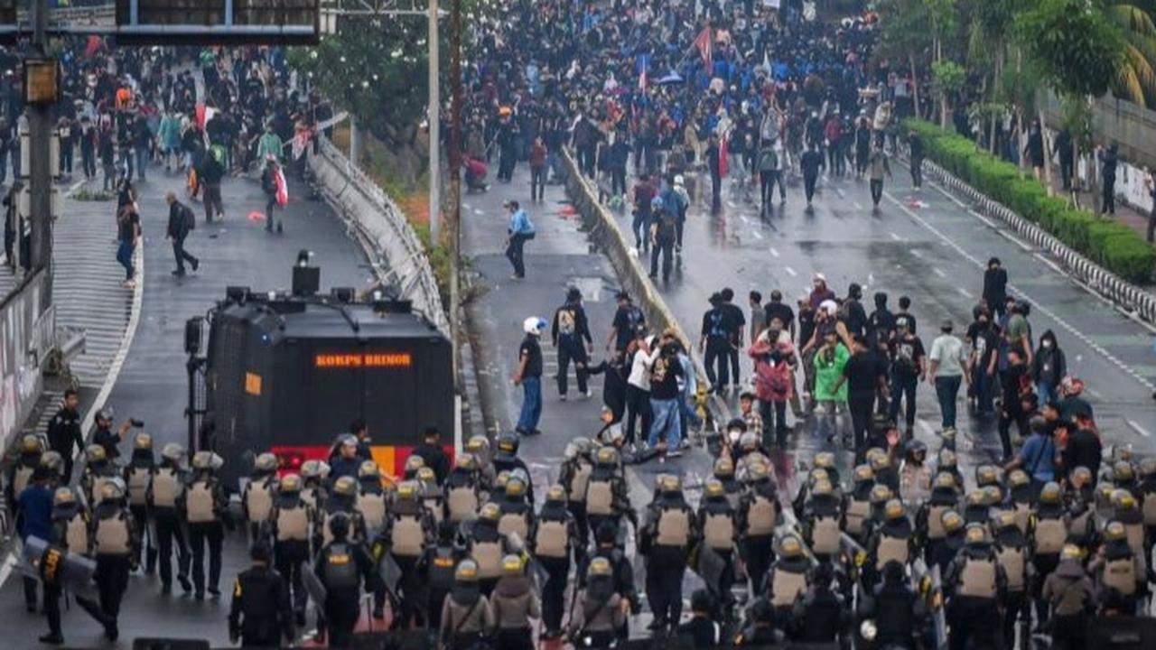 VIDEO: Identitas 7 Brimob Lindas Ojol Hingga Tewas Saat Demo 28 Agustus