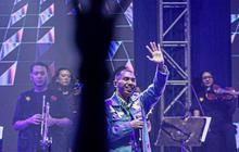 FOTO: Gelar Konser Bertajuk "The Sweet Seventeen Show", Grup Band RAN Menghipnotis Para Penonton di Basket Hall Senayan