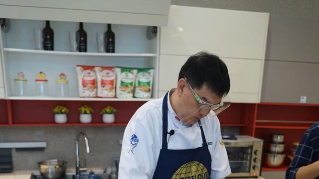 Tepung Terigu Favorit Toko Kue Hadir untuk Produksi Rumahan di eCommerce