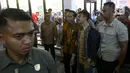 Presiden Jokowi tiba di kawasan panggung utama sekitar pukul 19.10 WIB didampingi oleh
Penjabat Gubernur DKI Jakarta Heru Budi Hartono. (Liputan6.com/Herman Zakharia)