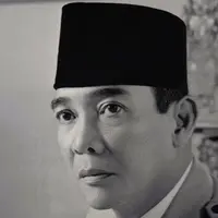 Melihat gagahnya Soekarno, sang bapak Proklamator Republik Indonesia. (Sumber Foto: Boombastis)