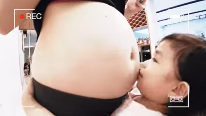 [Foto: Youtube Alinskie Family]