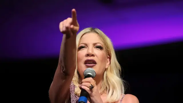 Tori Spelling (wikimedia commons)