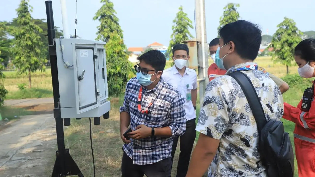 KLHK menyebutkan kualitas air dan udara di wilayah Kabupaten Cilacap masih dalam ambang batas wajar dan aman, pasca kebakaran tangki di area 39 Kilang Pertamina Cilacap. (Dok Pertamina)