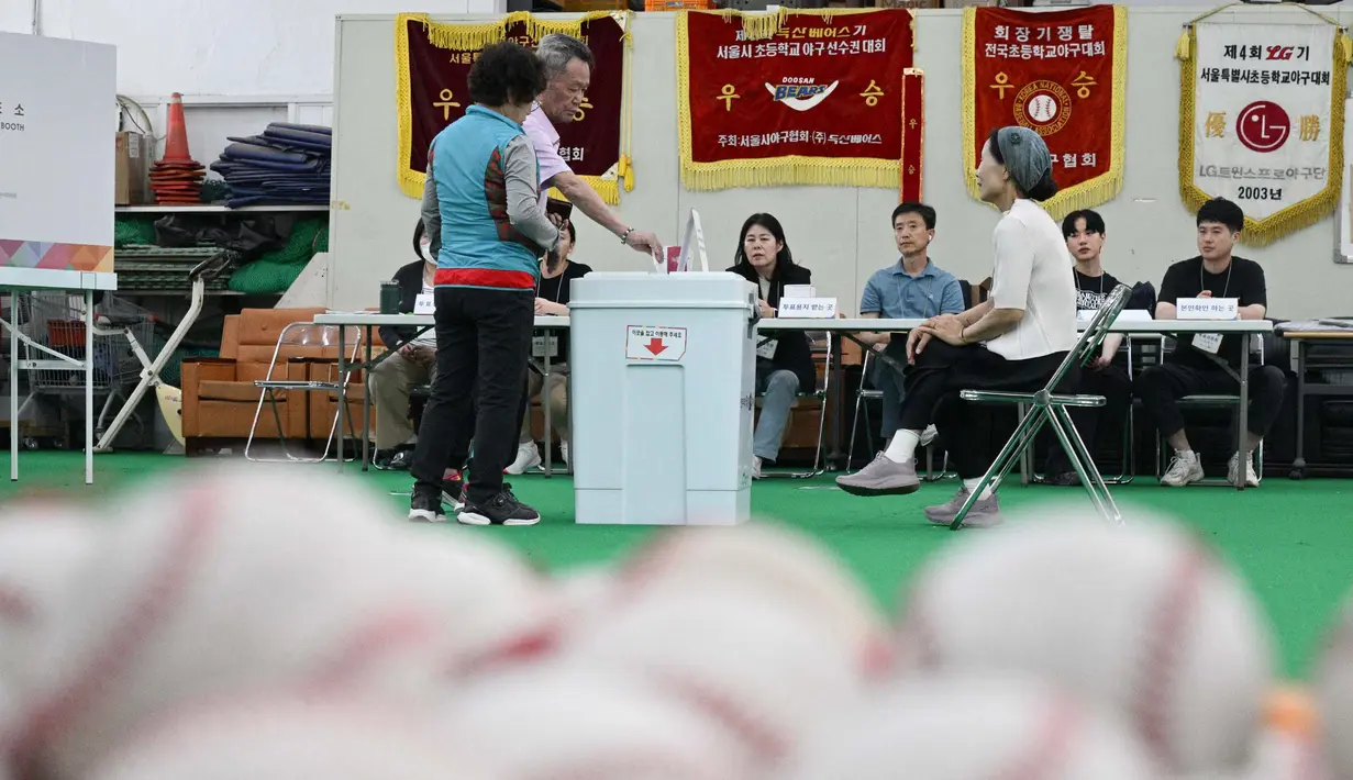 Hasil akhir pemilihan kemungkinan akan diketahui paling cepat malam hari atau Rabu 4 Juni 2025 pagi waktu setempat. (ANTHONY WALLACE/AFP)