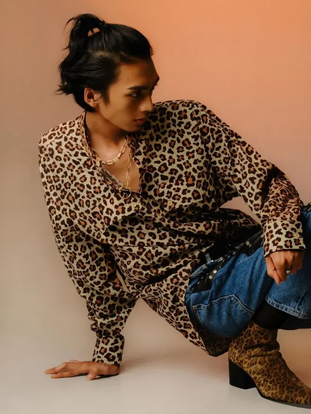 6 Potret Raihan Fahrizal, Pria Asal Indonesia Pertama yang Jadi Model Yves Saint Laurent