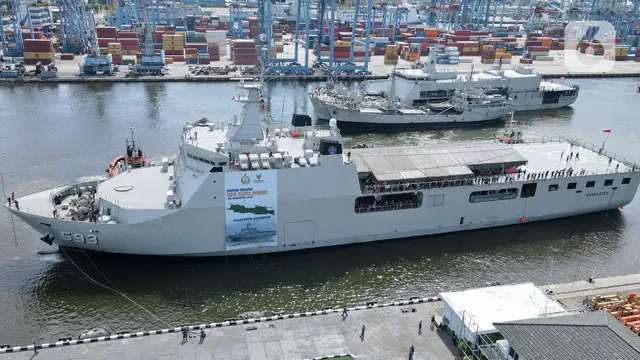 Arus balik menggunakan KRI Banda Aceh-593 tiba di Jakarta
