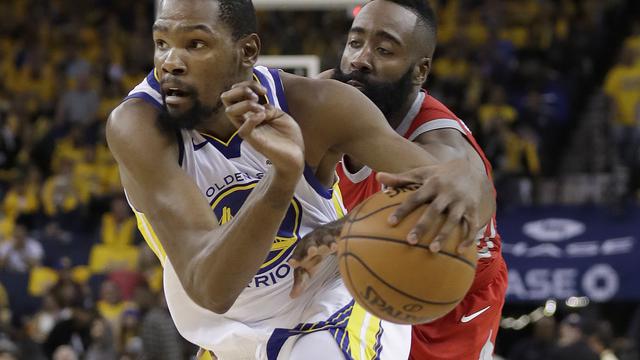 Duel Kevin Durant dengan James Harden