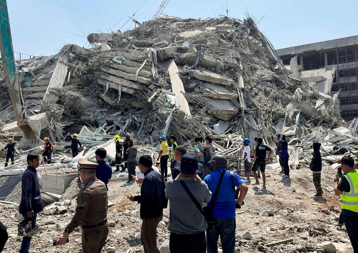 Gedung di Bangkok runtuh akibat gempa Myanmar