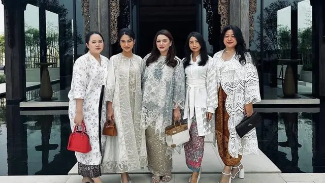 6 Adu Gaya Calon Bridesmaid di Siraman Aaliyah Massaid, Azizah Salsha Tenteng Tas Rp550 Juta-Putri Puan Maharani Pakai Tas Rp47 Jutaan
