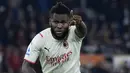 Franck Kessie merupakan salah satu gelandang terbaik di Liga Italia. Kontraknya di AC Milan diketahui akan berakhir pada akhir musim ini. Kessie banyak dilirik oleh klub-klub besar Eropa seperti Tottenham Hotspur dan Manchester United pada bursa transfer musim dingin ini. (AFP/Filippo Monteforte)