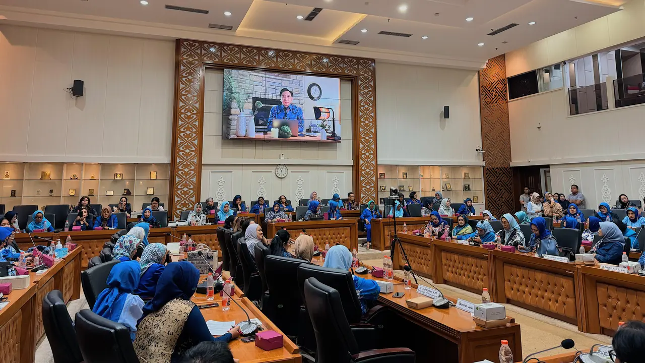 Seminar Nasional Fraksi Partai Demokrat DPR RI dengan topik “Perempuan Sebagai Pahlawan Ekonomi Kreatif” yang diikuti oleh anggota Perempuan Demokrat Republik Indonesia (PDRI), Selasa (26/11/24) (Istimewa)