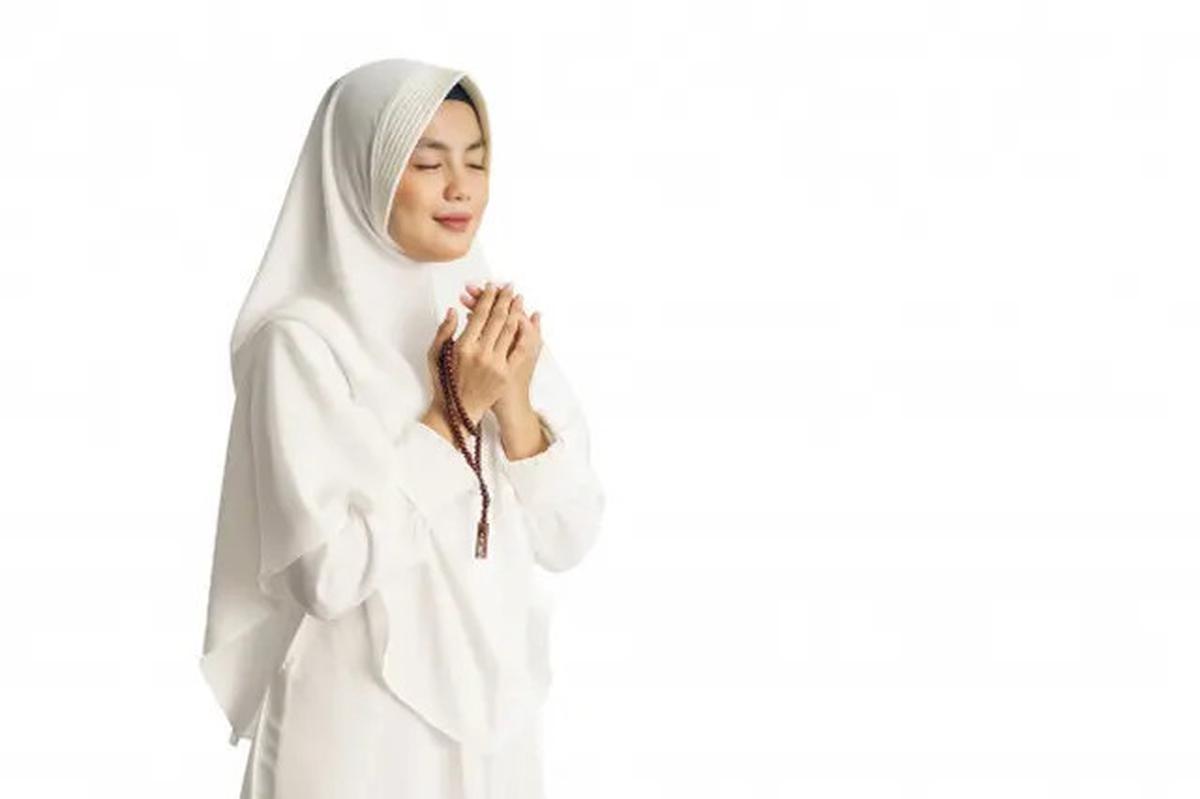 Hukum Membaca Doa Qunut saat Salat Witir di Pertengahan Ramadan