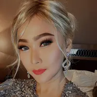 Potret selfienya banjir pujian dari netizen. Inul Daratista dipuji cantik, bahkan beberapa mengatakan dirinya bak Barbie hidup. Foto: Instagram.
