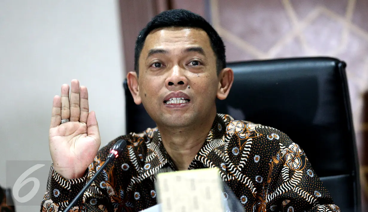 Kepala Satgas Percepatan Dwelling Time, Agung Kuswandono saat konpers terkait Penurunan Dwelling Time di Gedung BPPT, Jakarta, Rabu (23/9/2015). Kemenko Maritim akan memperpendek dwelling time dan menindak mafia pelabuhan. (Liputan6.com/Faizal Fanani)