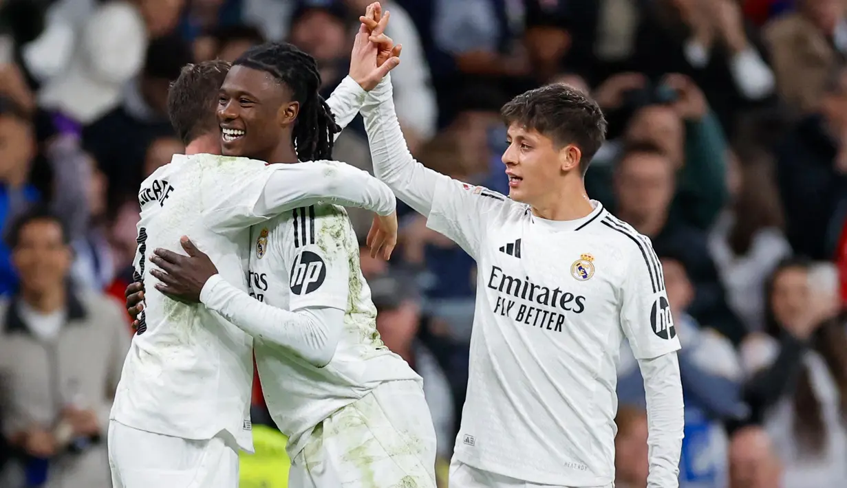 Baru pada masa tambahan waktu atau menit ke-90+3, kebuntuan Real Madrid benar-benar terpecahkan. Tendangan keras kaki kanan Federico Valverde bersarang ke tiang jauh pojok gawang Athletic Bilbao. Skor berubah 1-0 untuk kemenangan Real Madrid. (OSCAR DEL POZO/AFP)
