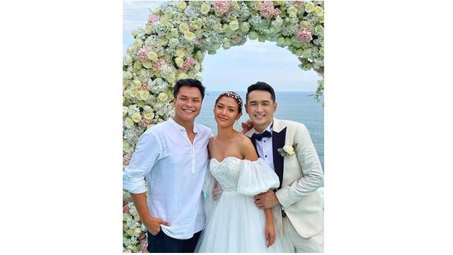 7 Potret Pernikahan Gerald Yohanes dan Mezty Mez, Elegan dan Romantis