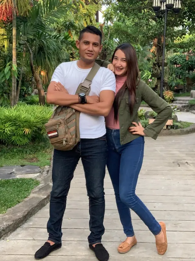 6 Potret Ayu Brylian Kakak Ipar Nella Kharisma