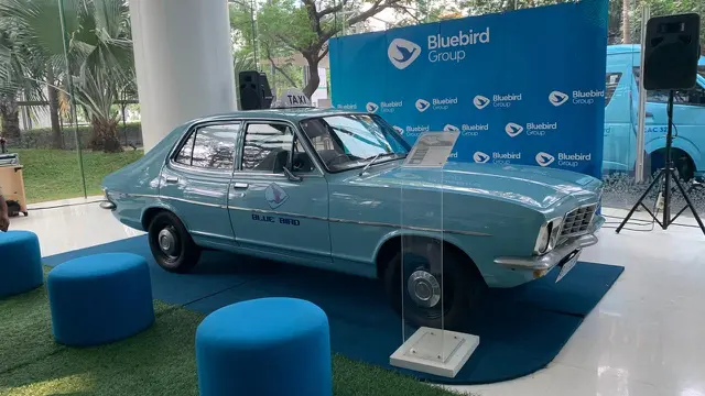 Holden Torana, armada pertama Blue Bird