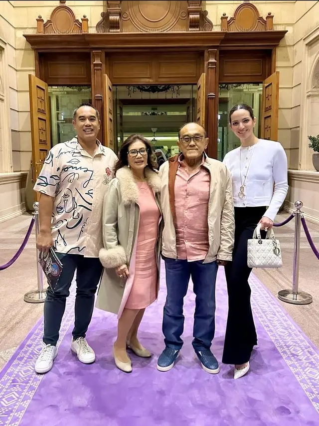 Nia Ramadhani dan Aburizal Bakrie