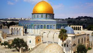 Masjid Al-Aqsa, Yerusalem dipercaya sebagai tempat Rasulullah naik ke surga dalam peristiwa Isra Mi'raj.