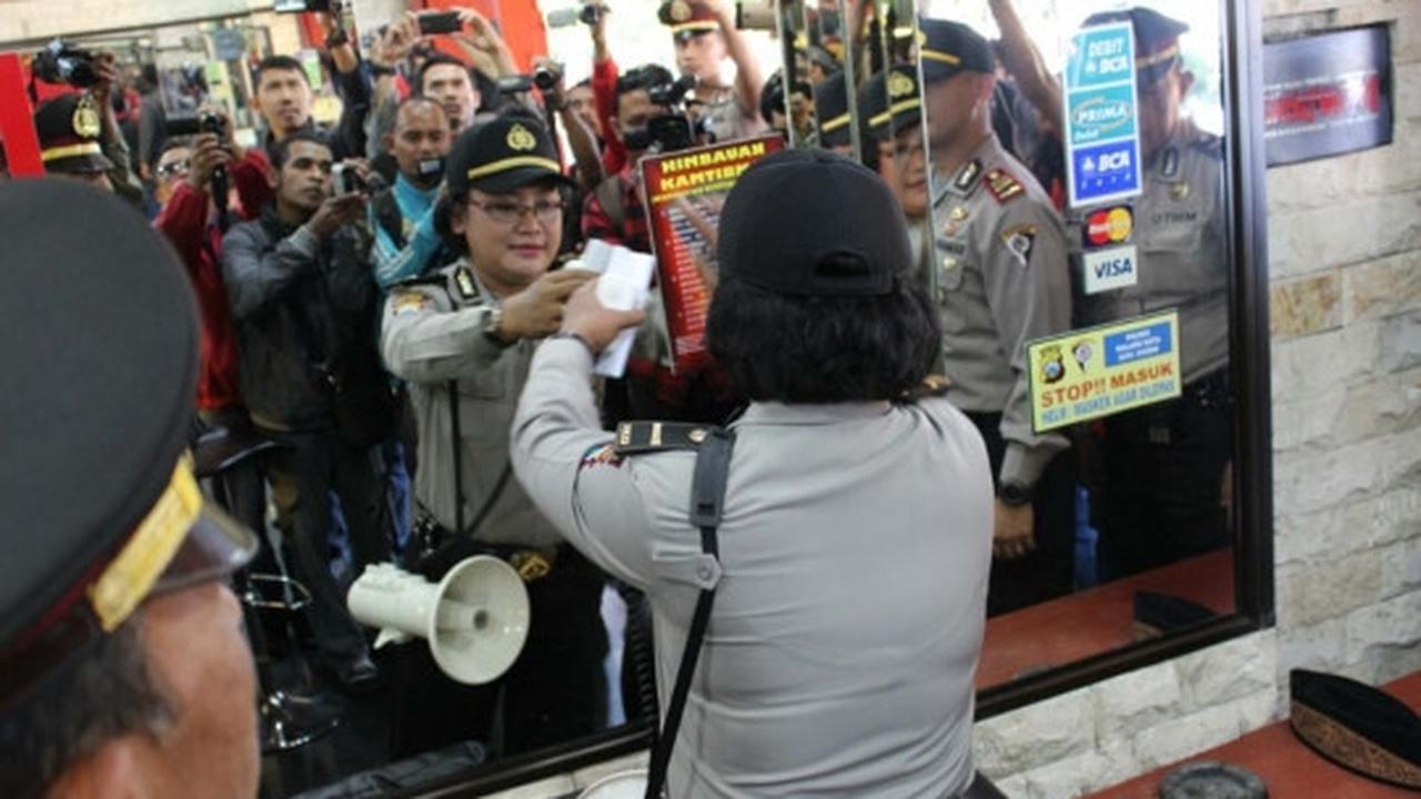 Antisipasi rampok saat Ramadan, toko emas di Malang dijaga polisi