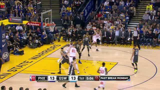 Berita video game recap NBA 2017-2018 antara Golden State Warriors melawan Phoenix Suns dengan skor 129-83.