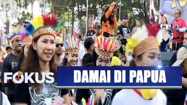 Tidak hanya warga Papua dan Papua Barat, bahkan sejumlah warga lainnya pun ikut menikmati acara yang bertajuk Persatuan Indonesia ini.
