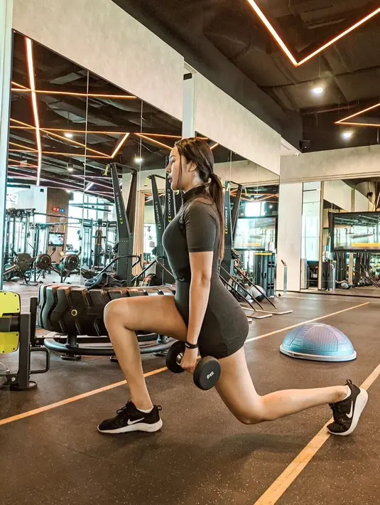 (Instagram/anyageraldine)