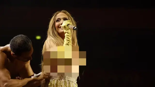 Jennifer Lopez Hampir Tampil Tanpa Busana di Panggung, Ini Reaksinya