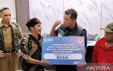 Pemkab Solok Salurkan Bantuan Dana Tunggu Hunian untuk 300 Korban Bencana Hidrometeorologi
