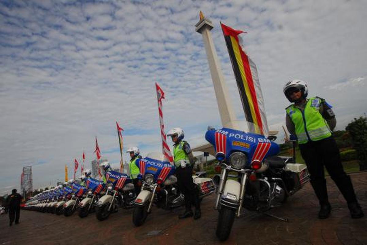 Apel gelar pasukan 'Operasi Lilin 2012' di Lapangan Monas