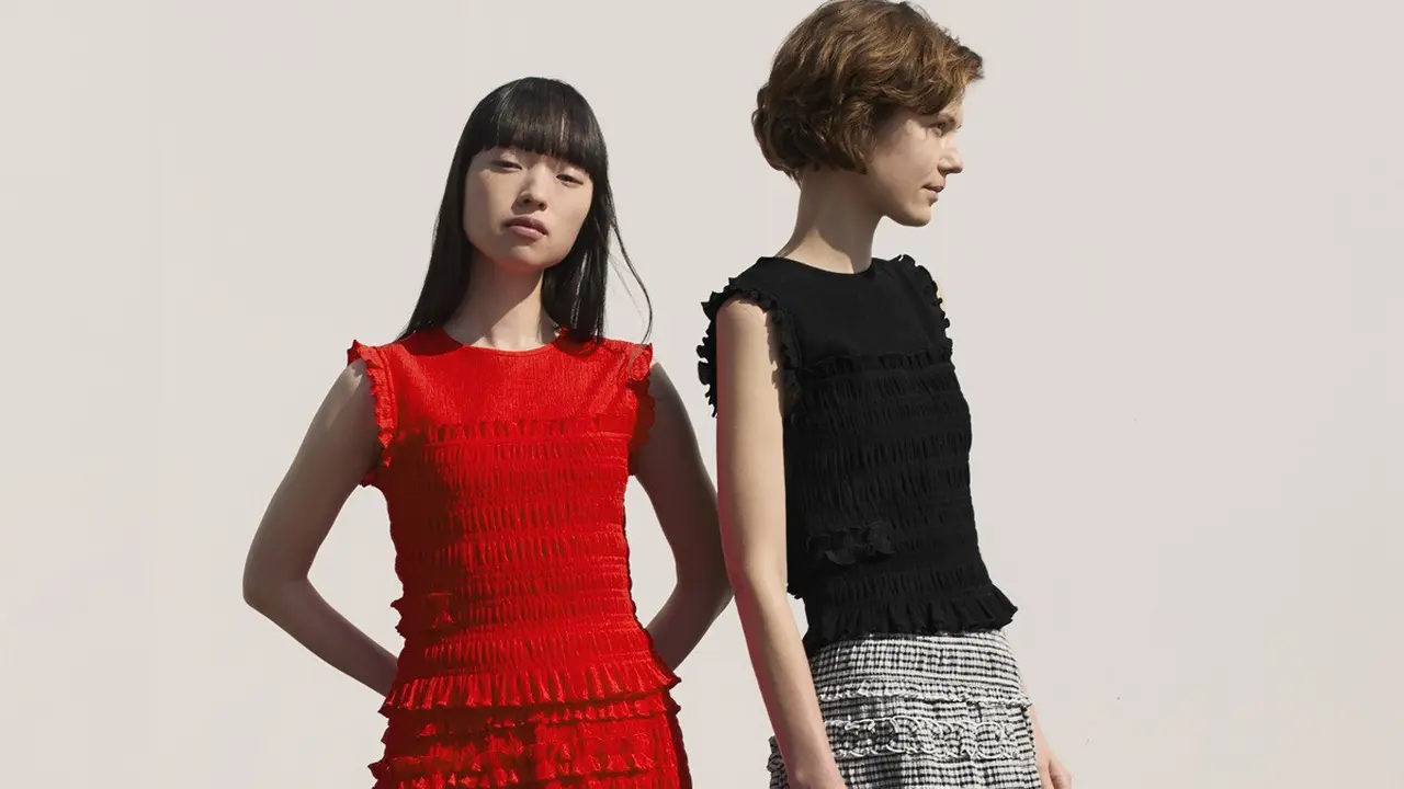 Ketika Romantisisme ala Cecilie Bahnsen Bertemu Filosofi LifeWear UNIQLO