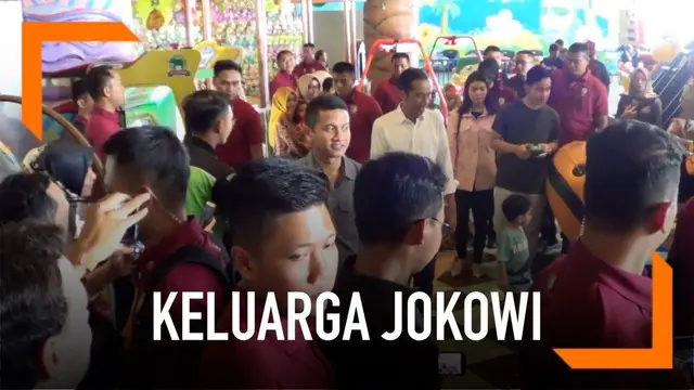 Mengisi liburan hari buruh. Presiden Joko Widodo memilih untuk pulang kampung dan mengajak keluarganya rekreasi di Mal Solo Baru.