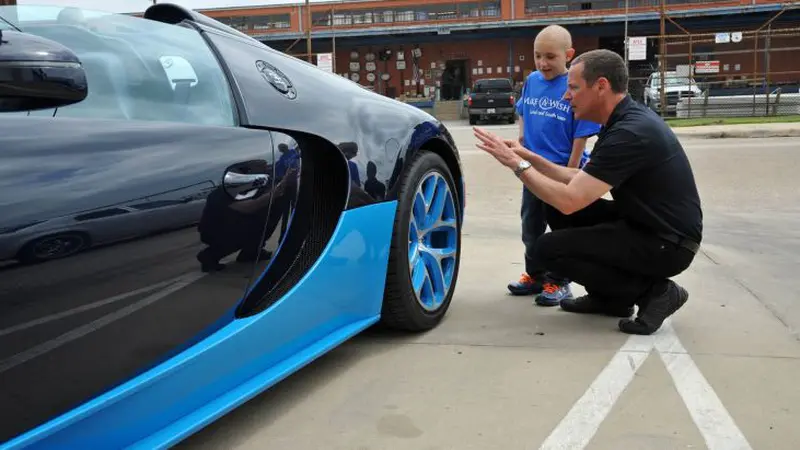 Bocah Penderita Leukimia di Texas Keliling Kota Pakai Bugatti