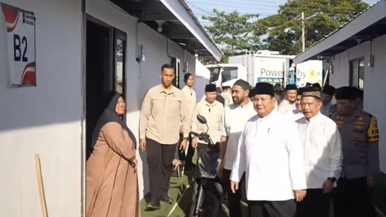 Presiden Prabowo Tinjau Huntara Aceh Tamiang, Pastikan Korban Bencana Tempati Hunian Layak