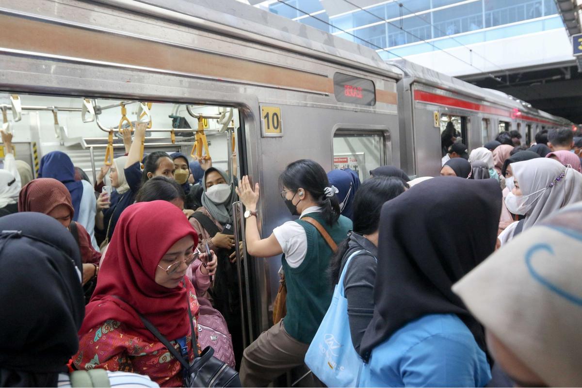 Perjalanan KRL Jabodetabek ditambah mulai 1 Februari 2025