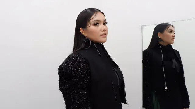 [Bintang] Denada