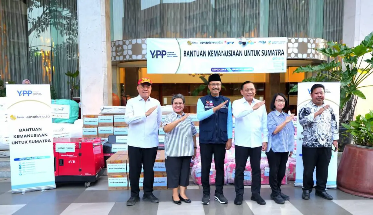 Sejak fase awal bencana, Emtek Group melalui Yayasan Pundi Amal Peduli Kasih (YPP) langsung menurunkan tim ke lokasi terdampak guna memastikan bantuan kemanusiaan tersalurkan secara tepat dan merata. Dok. Emtek
