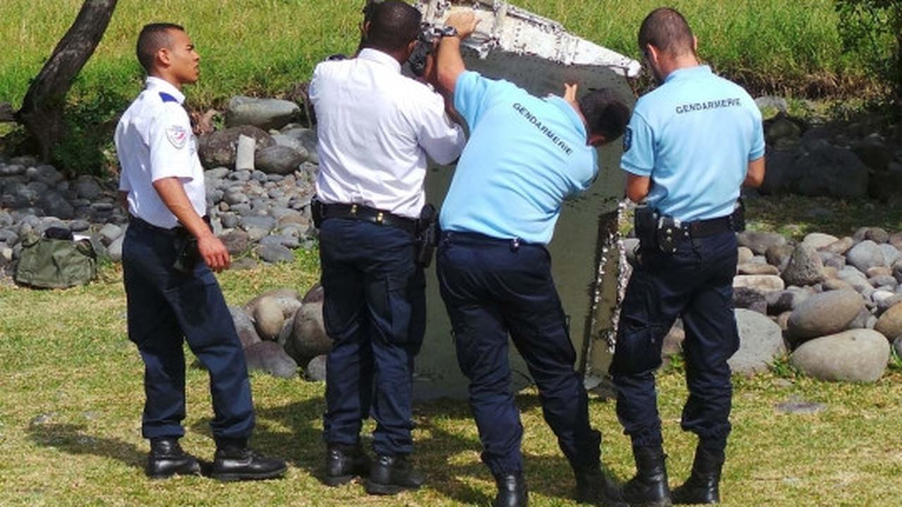 Ini wujud serpihan yang diduga puing Malaysia Airlines MH370