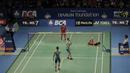 Pasangan Indonesia, Greysia Polii/Apriani Rahayu, kalah dari pasangan pasangan Korea, Lee So-hee/Chang Ye-na pada laga Indonesia Open 2017 di JCC, Kamis, (15/6/2017). Pasangan Indonesia  takluk 18-21, 14-21. (Bola.com/M Iqbal Ichsan)