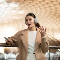 Sony melansir headphone generasi terbaru untuk memaksimalkan pengalaman mendengarkan musik yang nyaman (Foto: Sony)