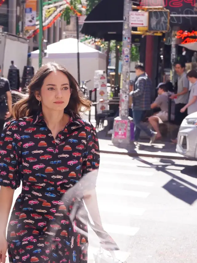 Kembali ke Amerika Serikat, 7 Potret Gaya Playful Enzy Storia dengan Koleksi Kate Spade